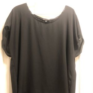 Women’s short sleeve blouse